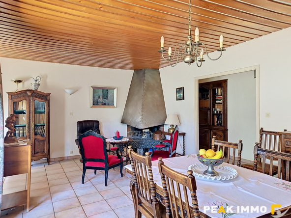 EXCLUSIVITE-CRANVES SALES CENTRE- MAISON D'ARCHITECTE FORT P