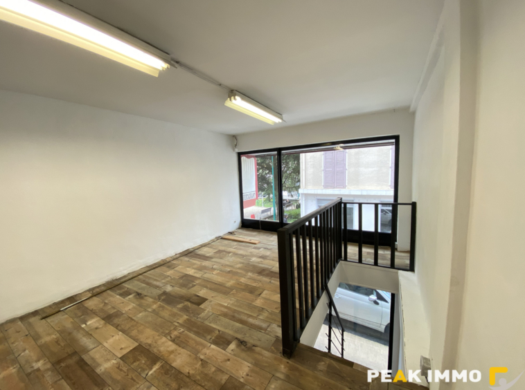 Local Commercial 2 pièces 40m2 Cluses