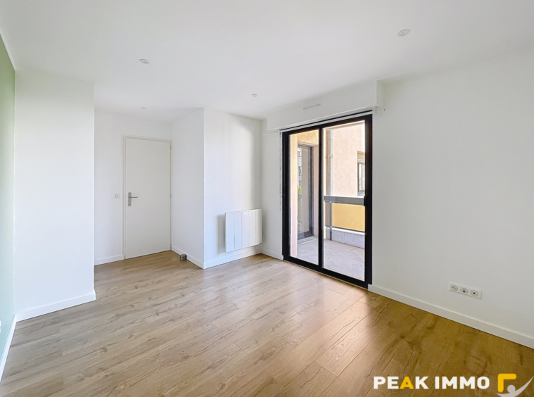 T4 au coeur d'Annemasse avec terrasse, parking et cave