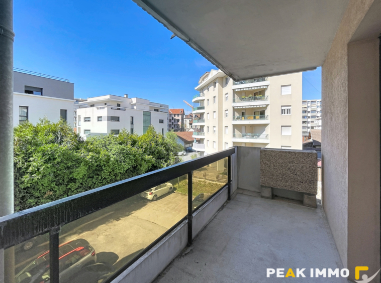 T4 au coeur d'Annemasse avec terrasse, parking et cave