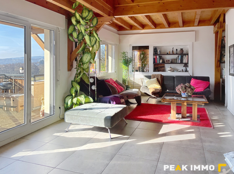 EN EXCLUSIVITE VILLE EN SALLAZ CENTRE VILLAGE