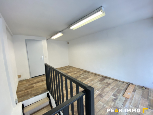 Local Commercial 2 pièces 40m2 Cluses