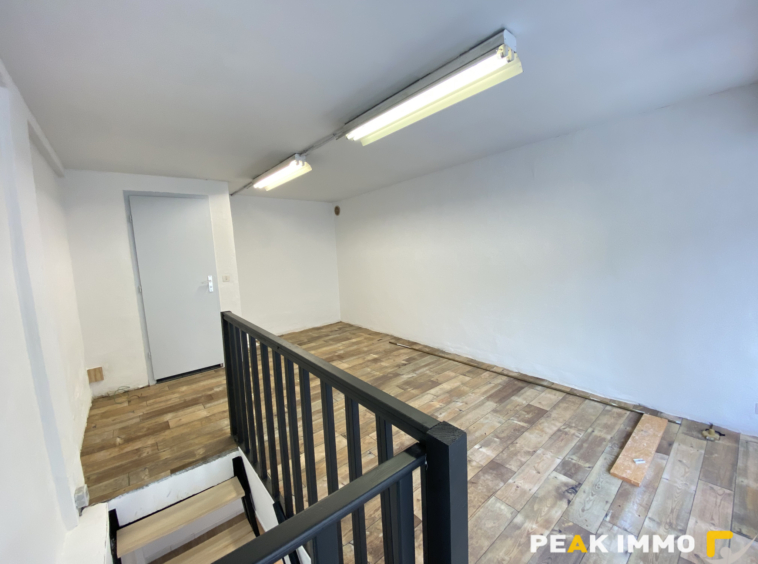 Local Commercial 2 pièces 40m2 Cluses