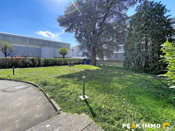 T4 au coeur d'Annemasse avec terrasse, parking et cave