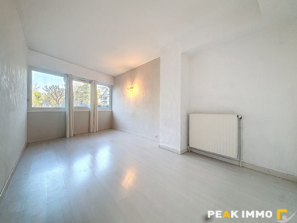 Exclusivité - T4 - 86 m2 avec jardin   2 places de stationne