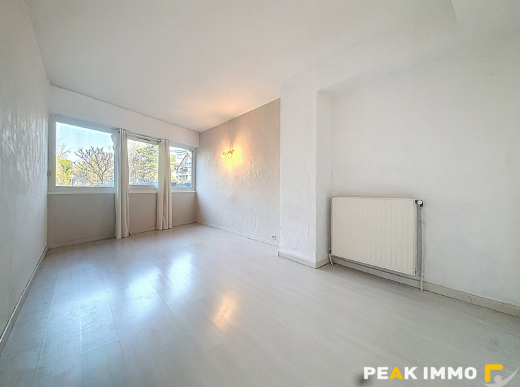 Exclusivité - T4 - 86 m2 avec jardin   2 places de stationne