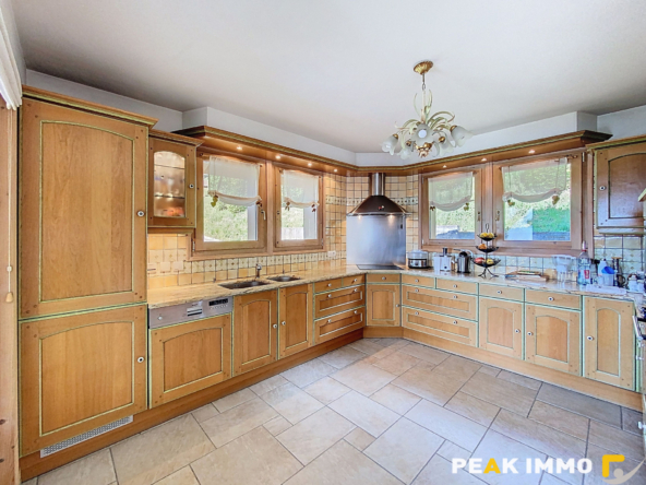 COTEAU DE SAINT ROCH CHALET 215 m2 FACE MONT BLANC