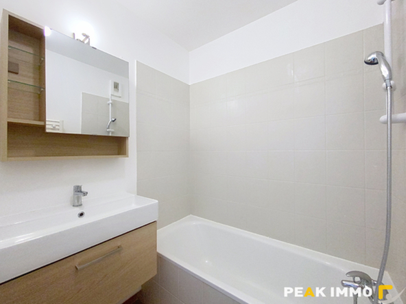 NANGY   Appartement T2 de 34.60m2 avec piscine   Idéal inves