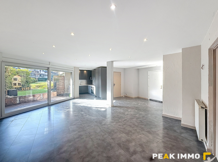 Exclusivité - T4 - 86 m2 avec jardin   2 places de stationne