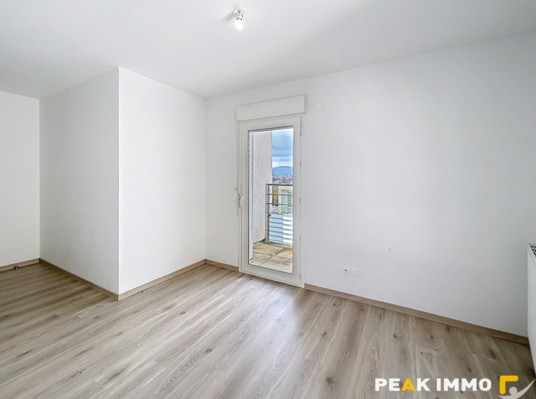 ANNEMASSE   Appartement T4 lumineux avec terrasse et balcon,