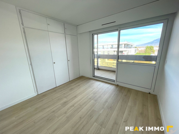 Magnifique T5 duplex rénové avec terrasse, balcon, garage et