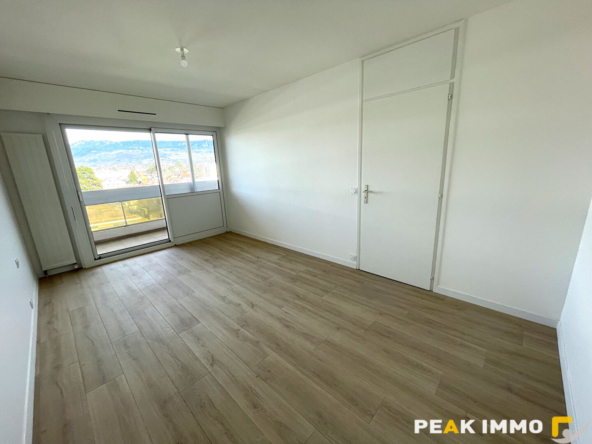 Magnifique T5 duplex rénové avec terrasse, balcon, garage et