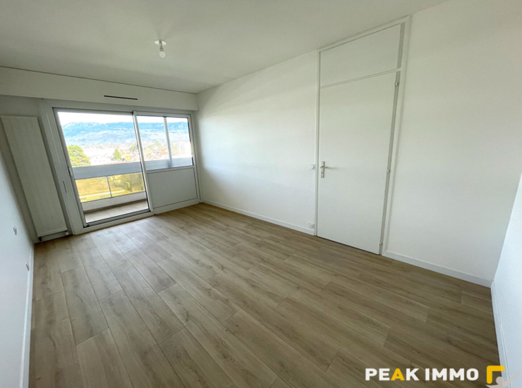 Magnifique T5 duplex rénové avec terrasse, balcon, garage et