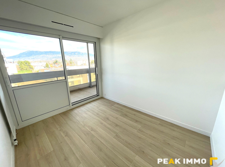 Magnifique T5 duplex rénové avec terrasse, balcon, garage et