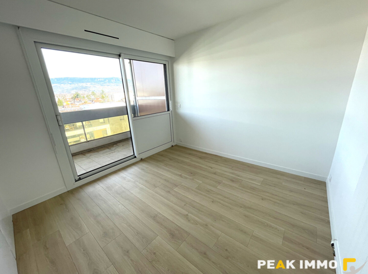 Magnifique T5 duplex rénové avec terrasse, balcon, garage et