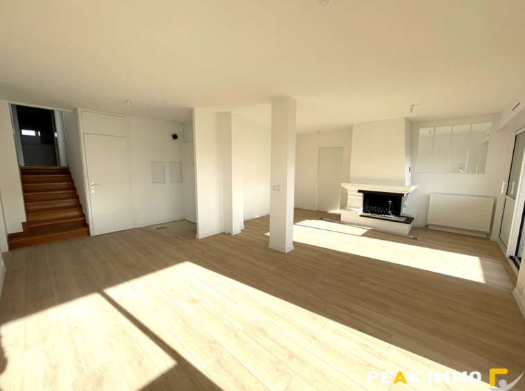 Magnifique T5 duplex rénové avec terrasse, balcon, garage et