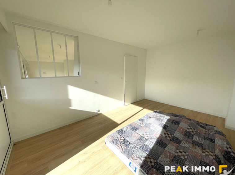 Magnifique T5 duplex rénové avec terrasse, balcon, garage et
