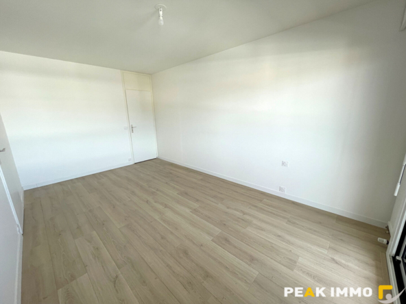 Magnifique T5 duplex rénové avec terrasse, balcon, garage et