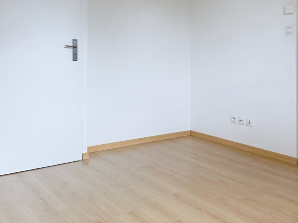 REIGNIER CENTRE   Spacieux T4 avec balcon, garage et accès