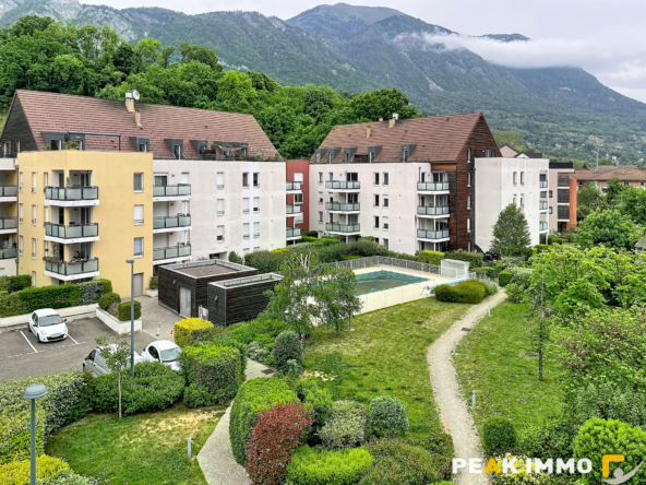 BONNEVILLE CENTRE APPARTEMENT T2 DERNIER ETAGE AVEC VUE BALC