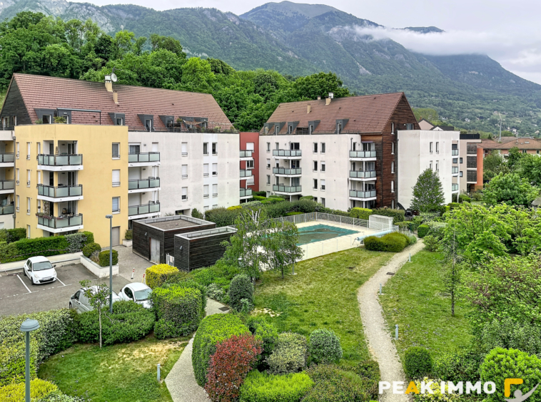 BONNEVILLE CENTRE APPARTEMENT T2 DERNIER ETAGE AVEC VUE BALC
