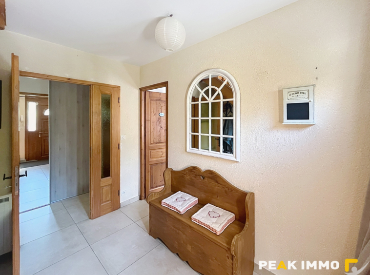 Maison individuelle 150 m2   Terrain 1 212 m2   Chevaline se