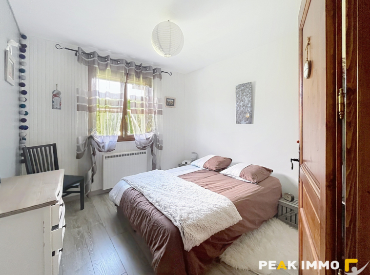 Maison individuelle 150 m2   Terrain 1 212 m2   Chevaline se