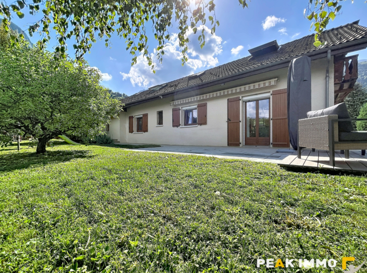Maison individuelle 150 m2   Terrain 1 212 m2   Chevaline se
