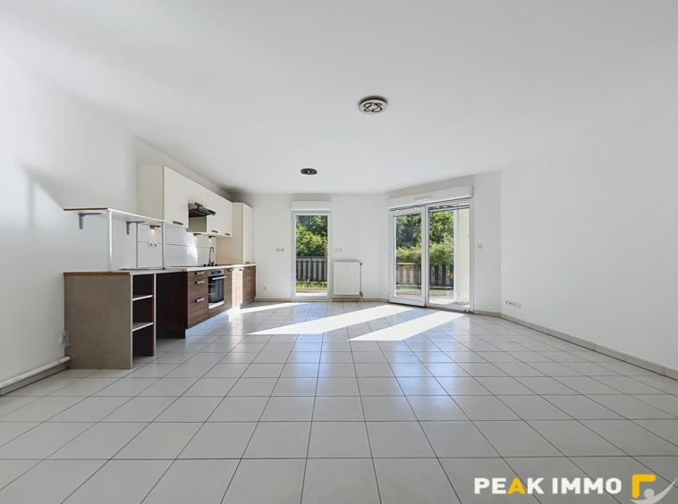 BONNE   T4 86 m2 EN REZ-DE-JARDIN   50 m2 D'EXTÉRIEUR   2 GA