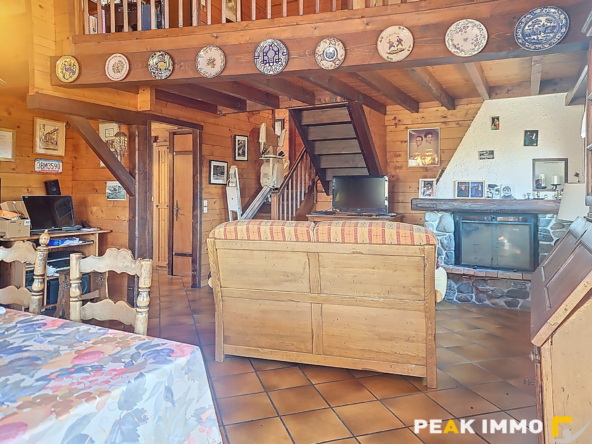 BONNE-SUR-MENOGE-Chalet 146 m2-terrain 1055 m2 sud- Studio i