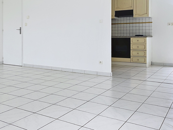 REIGNIER CENTRE   Spacieux T4 avec balcon, garage et accès