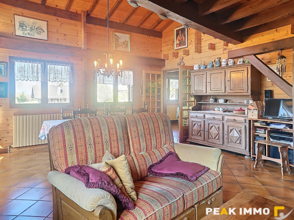 BONNE-SUR-MENOGE-Chalet 146 m2-terrain 1055 m2 sud- Studio i