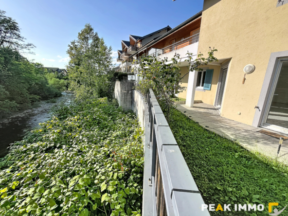BONNE   T4 86 m2 EN REZ-DE-JARDIN   50 m2 D'EXTÉRIEUR   2 GA