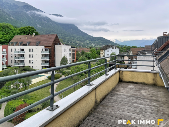 BONNEVILLE CENTRE APPARTEMENT T2 DERNIER ETAGE AVEC VUE BALC