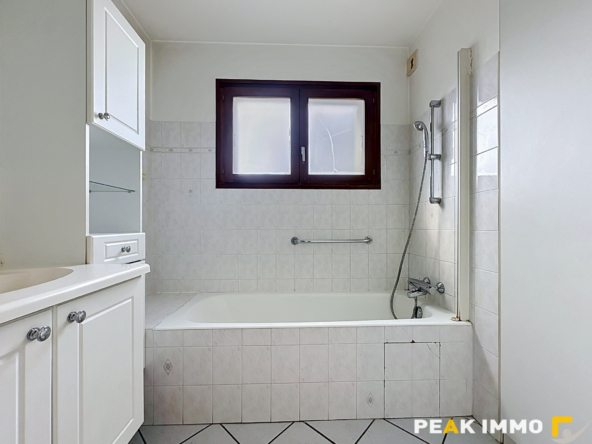 Appartement 4 pièces - 84 m2 - Rumilly