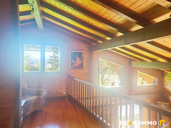 BONNE-SUR-MENOGE-Chalet 146 m2-terrain 1055 m2 sud- Studio i