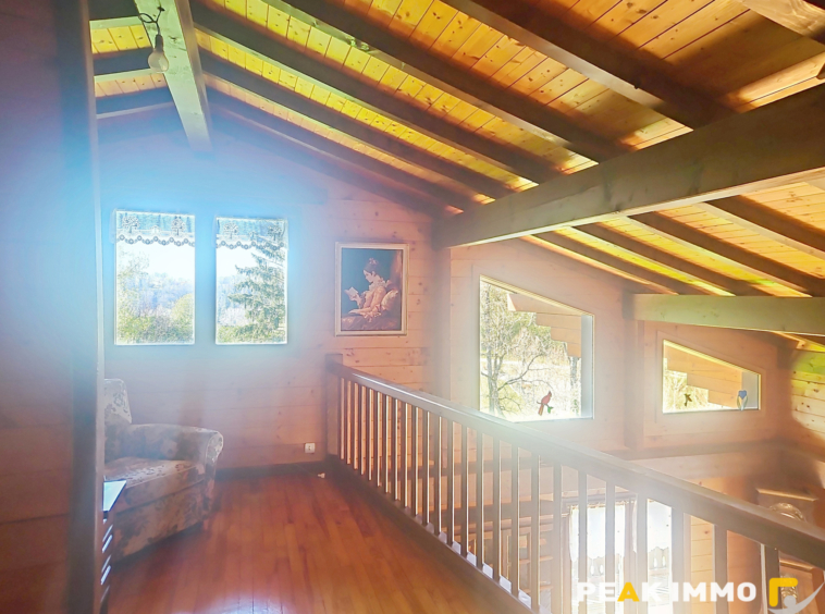 BONNE-SUR-MENOGE-Chalet 146 m2-terrain 1055 m2 sud- Studio i