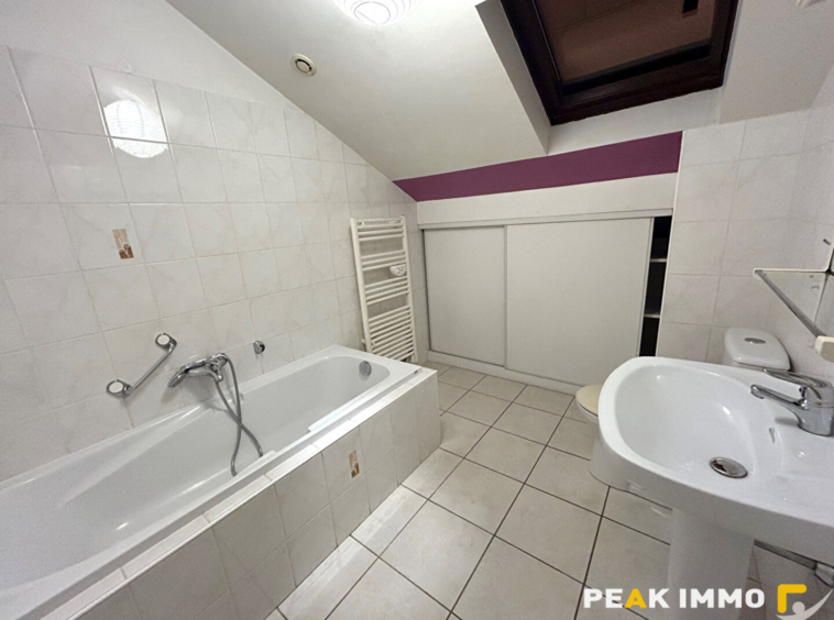 Appartement Saint Jeoire 4 pièce(s) 84.64 m2