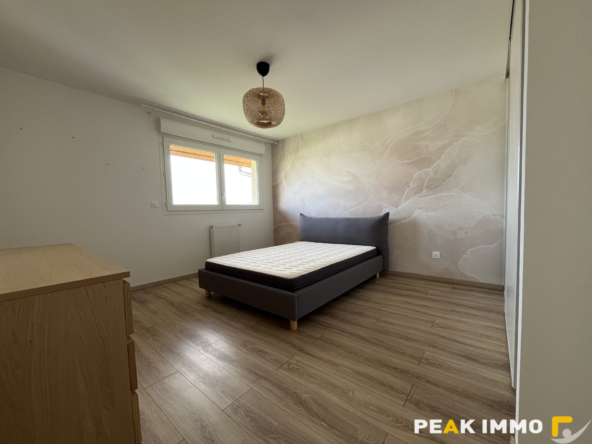 Appartement 4 pièces meublé - 92,91 m2- Sallenoves
