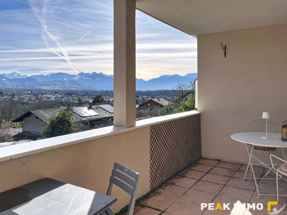 CRANVES SALES -APPARTEMENT T3 DUPLEX