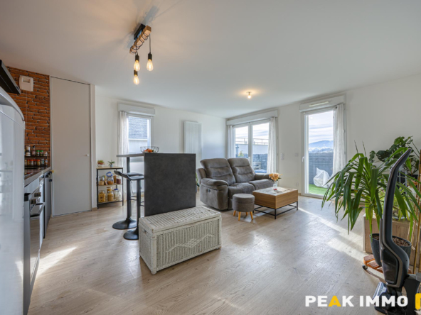 Appartement 4 pièces - 79 m2 - Sales