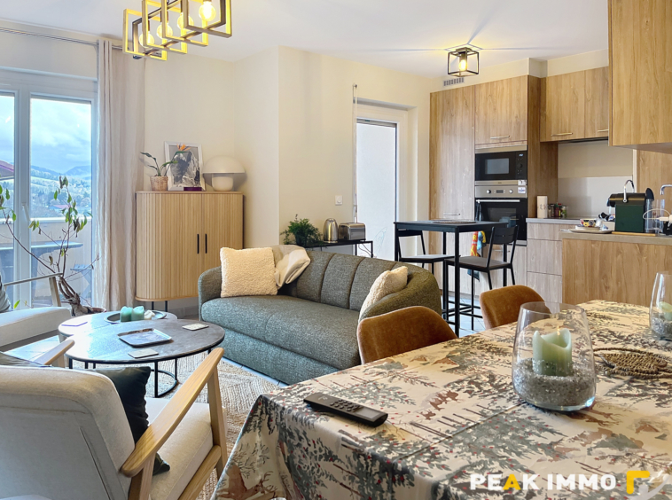 CRANVES SALES -APPARTEMENT T3 DUPLEX