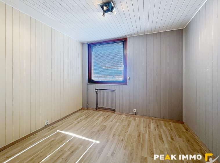 Faverges-Seythenex   Appartement T3 lumineux de 77 m2 avec d