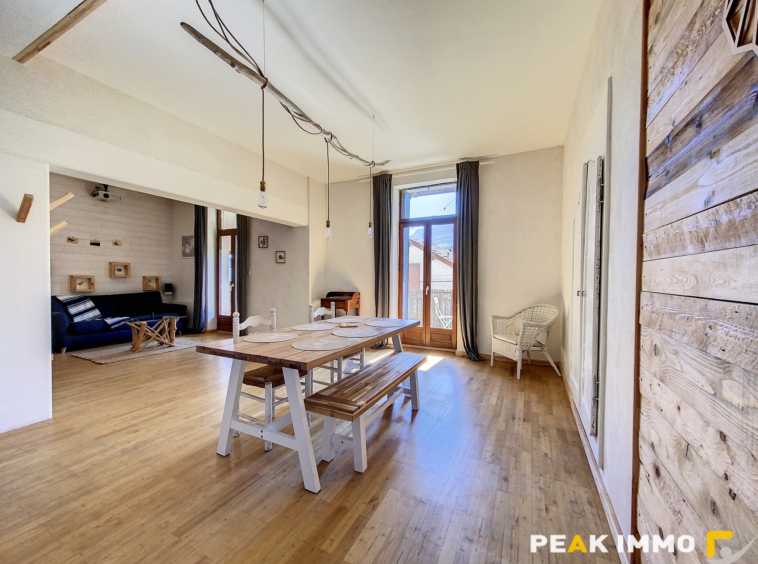 Appartement vue montagnes - 3 pièces - 72 m2 - Tresserve