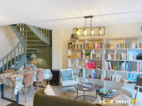 CRANVES SALES -APPARTEMENT T3 DUPLEX
