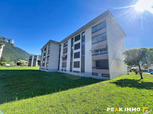 Faverges-Seythenex   Appartement T3 lumineux de 77 m2 avec d