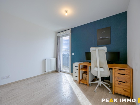 Appartement 4 pièces - 79 m2 - Sales
