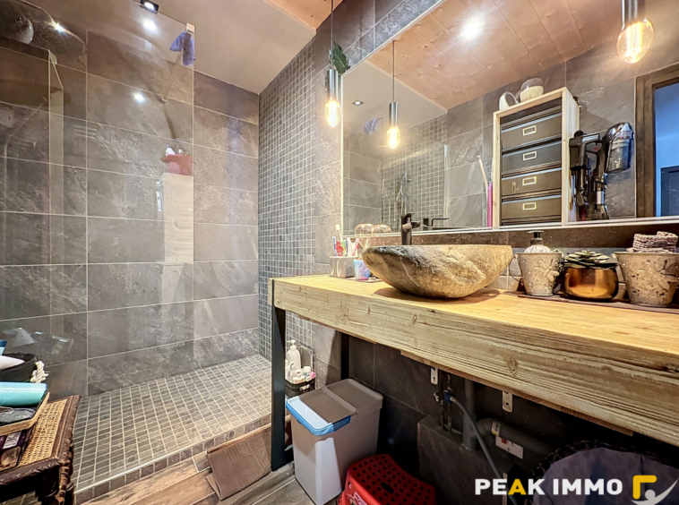 Appartement 5 pièces - 96 m2 - Rumilly