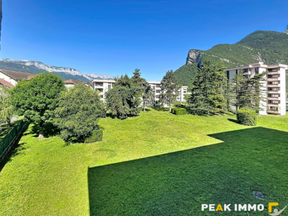 Faverges-Seythenex   Appartement T3 lumineux de 77 m2 avec d