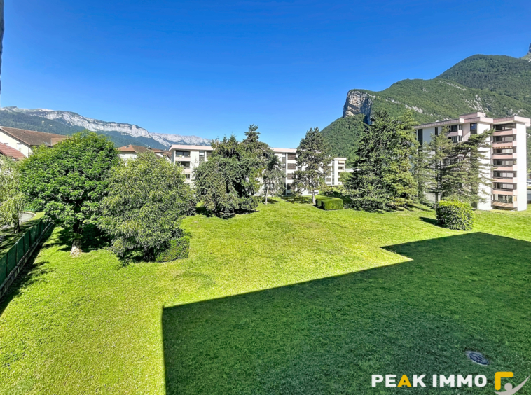Faverges-Seythenex   Appartement T3 lumineux de 77 m2 avec d